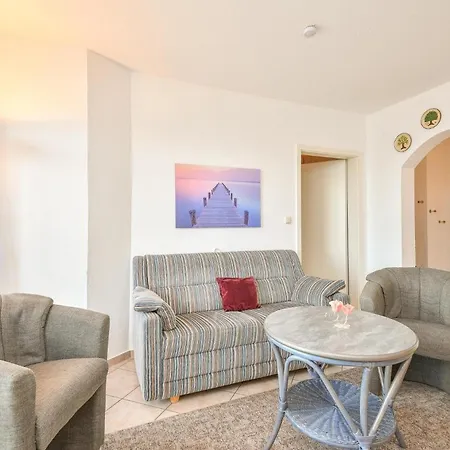 Strandresidenz 5 *